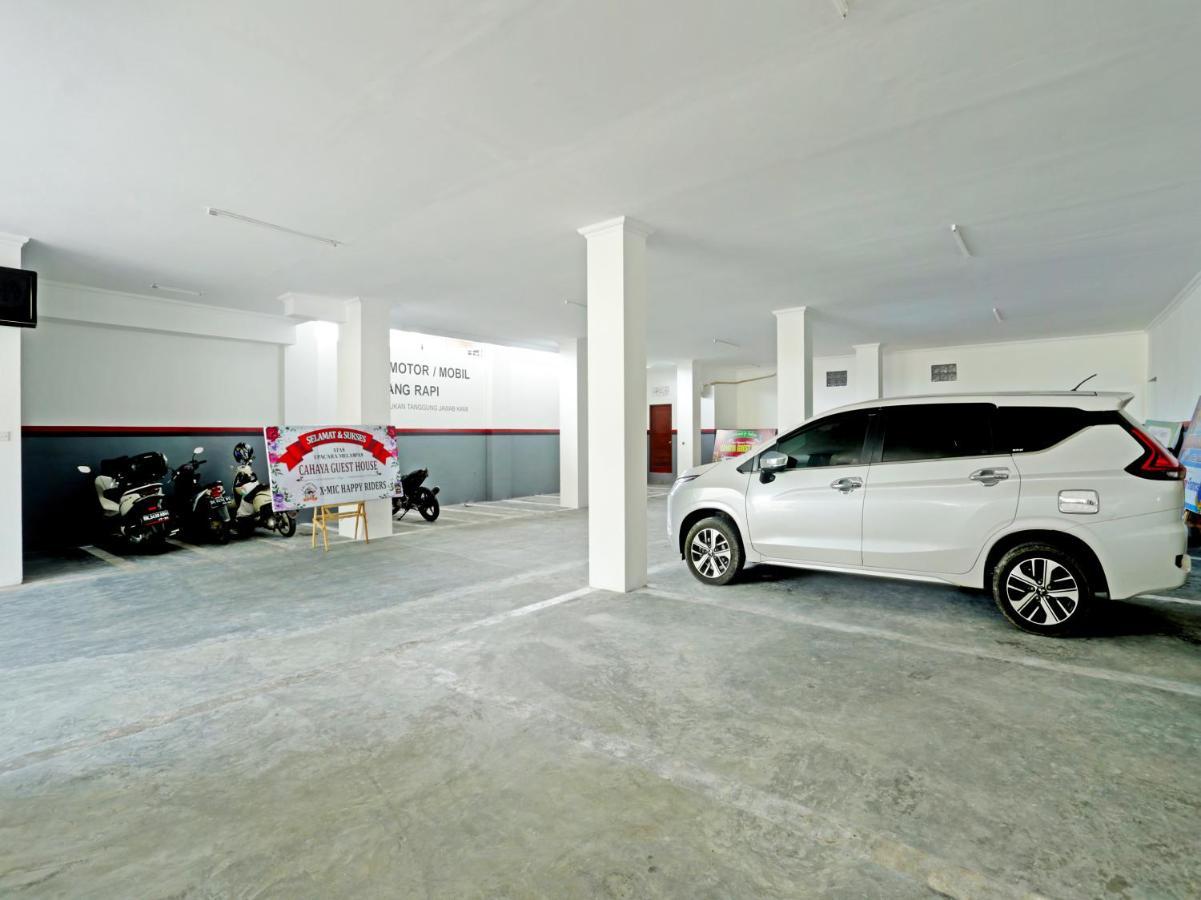 Oyo 90859 Cahaya Guest House Pesanggaran Bagian luar foto
