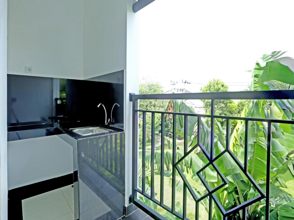 Oyo 90859 Cahaya Guest House Pesanggaran Bagian luar foto